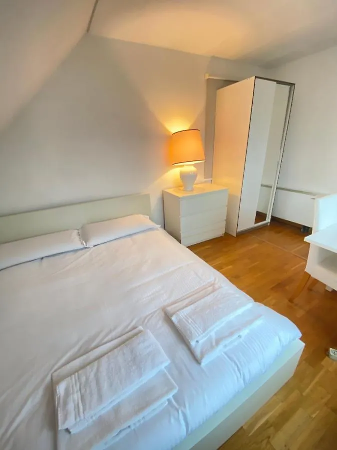 Apartmán Vetra - Luminoso Attico Con Balcone Milán Itálie