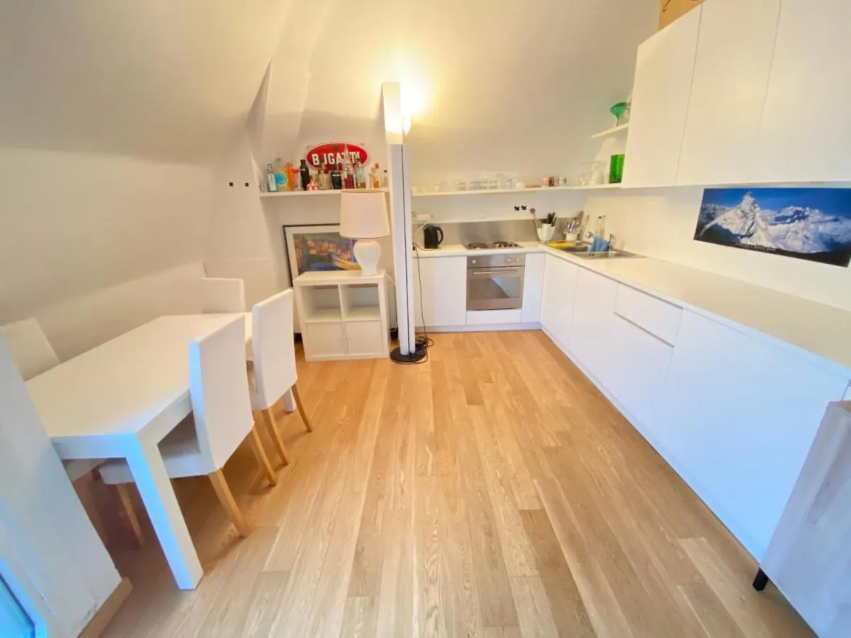 Apartmán Vetra - Luminoso Attico Con Balcone Milán Itálie